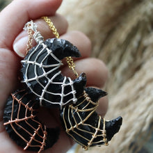Load image into Gallery viewer, Black Widow Necklace