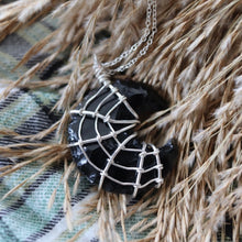 Load image into Gallery viewer, Black Widow Necklace