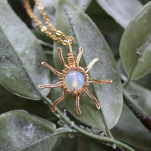 Light Of Day Necklace *opalite*